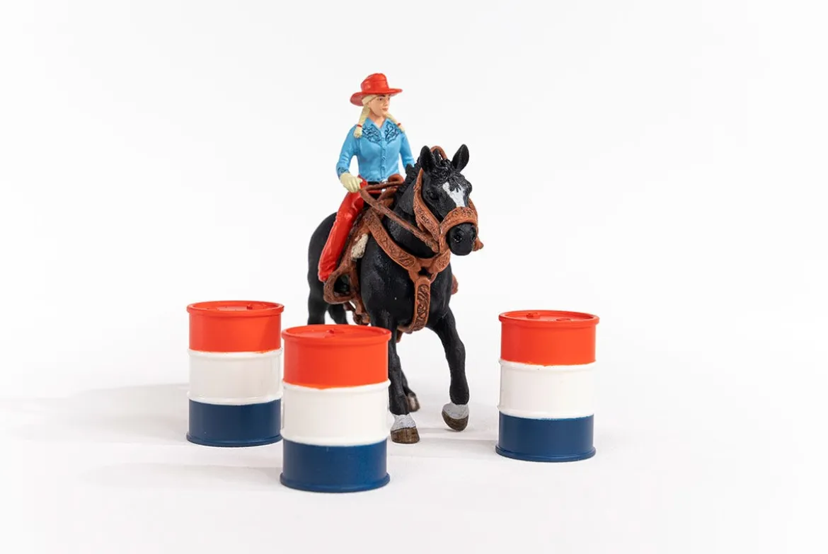 Barrel Racing Avec Une Cowgirl