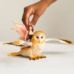 Elfe sur chouette scintillante